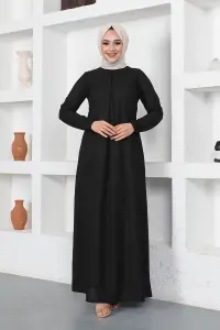 A Pleated Model Dress