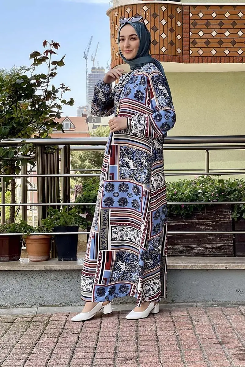 A Pleated Patterned Dress-detail