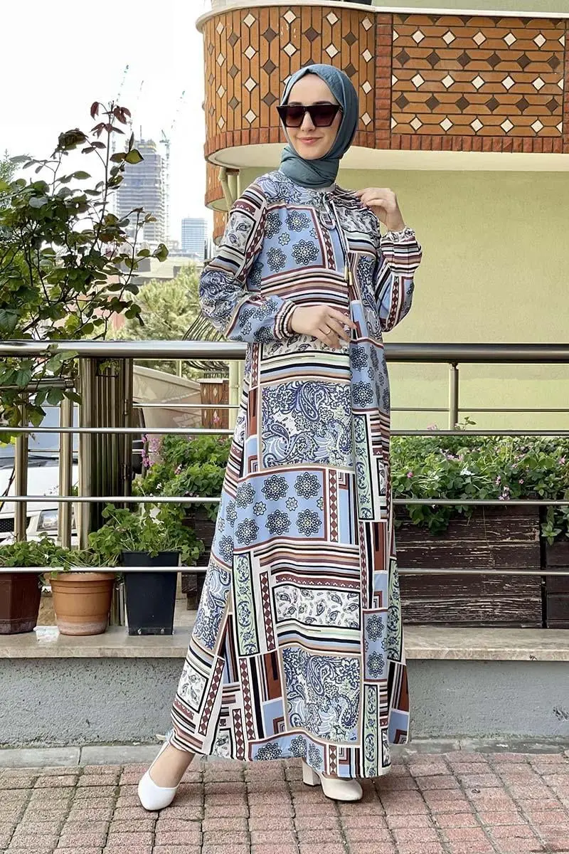 A Pleated Patterned Dress-detail