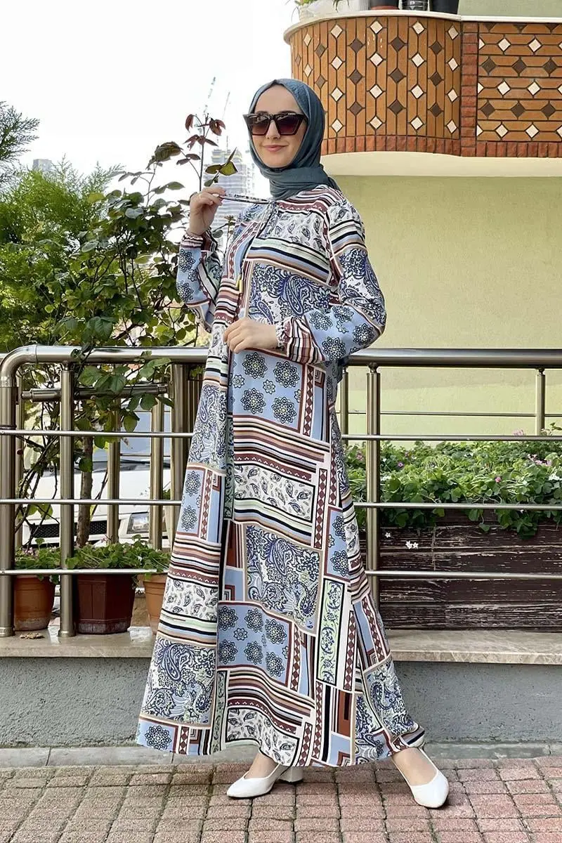 A Pleated Patterned Dress-detail