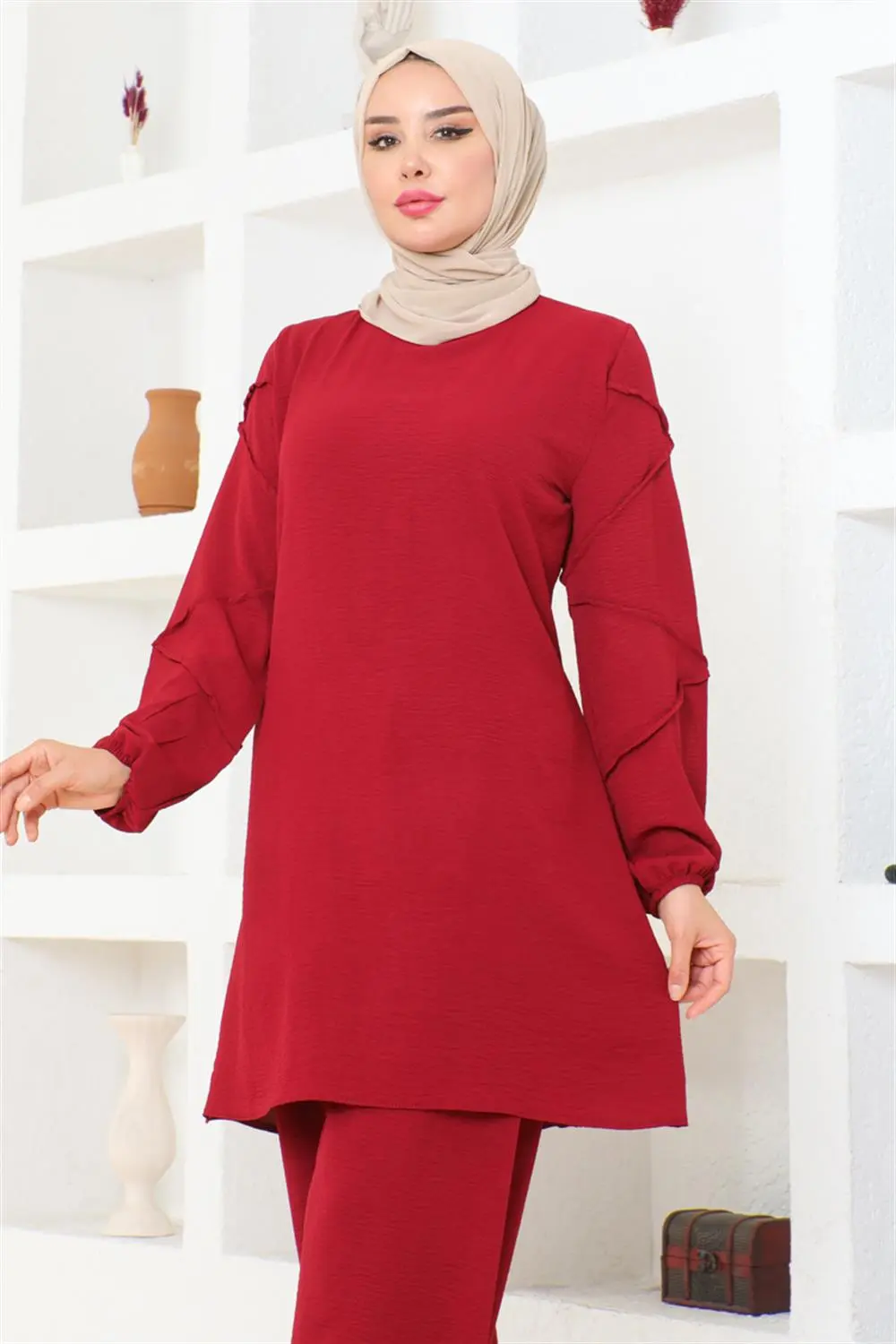 Aerobin Suit With Sleeve Detail-detail