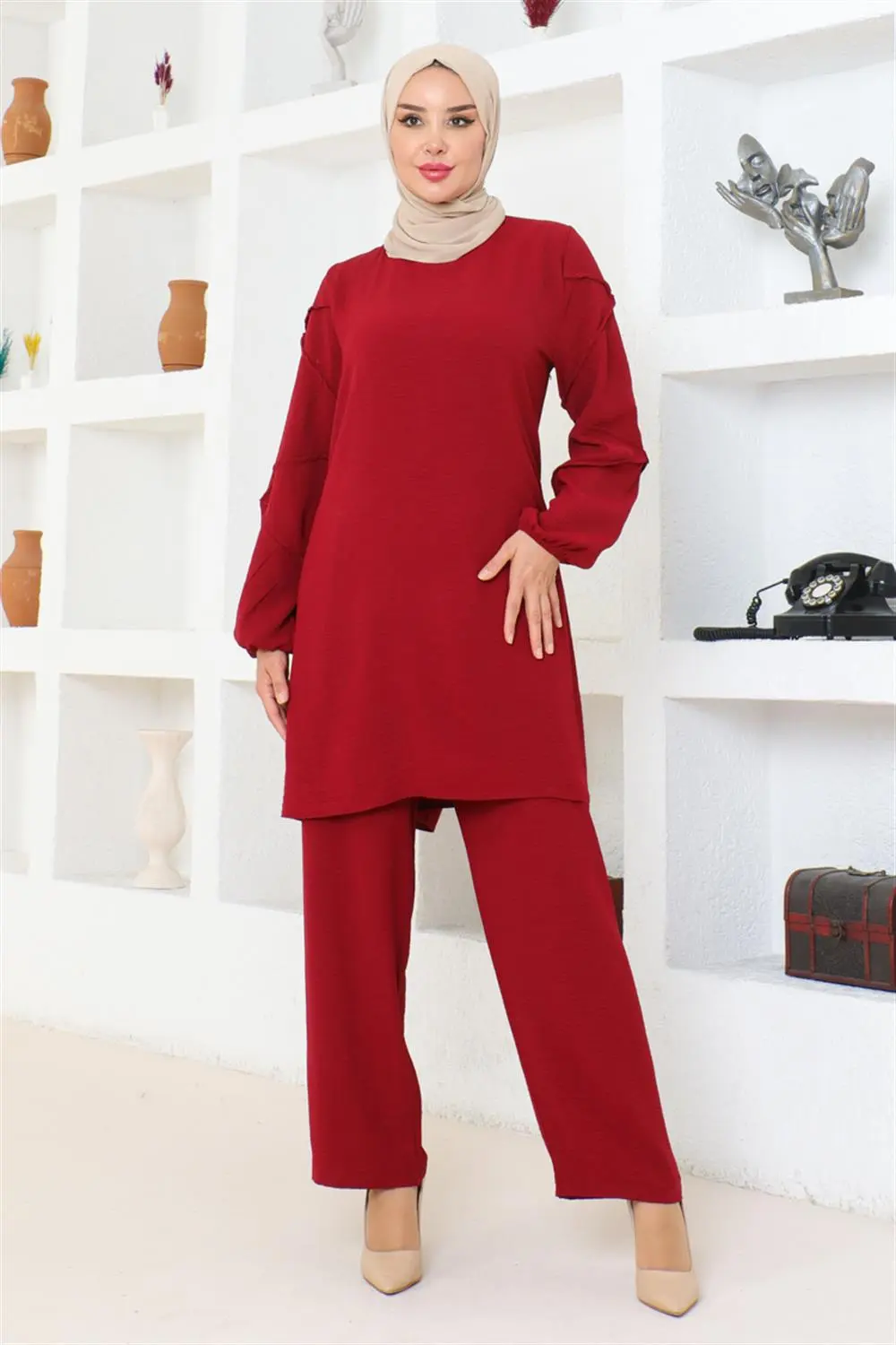 Aerobin Suit With Sleeve Detail-detail