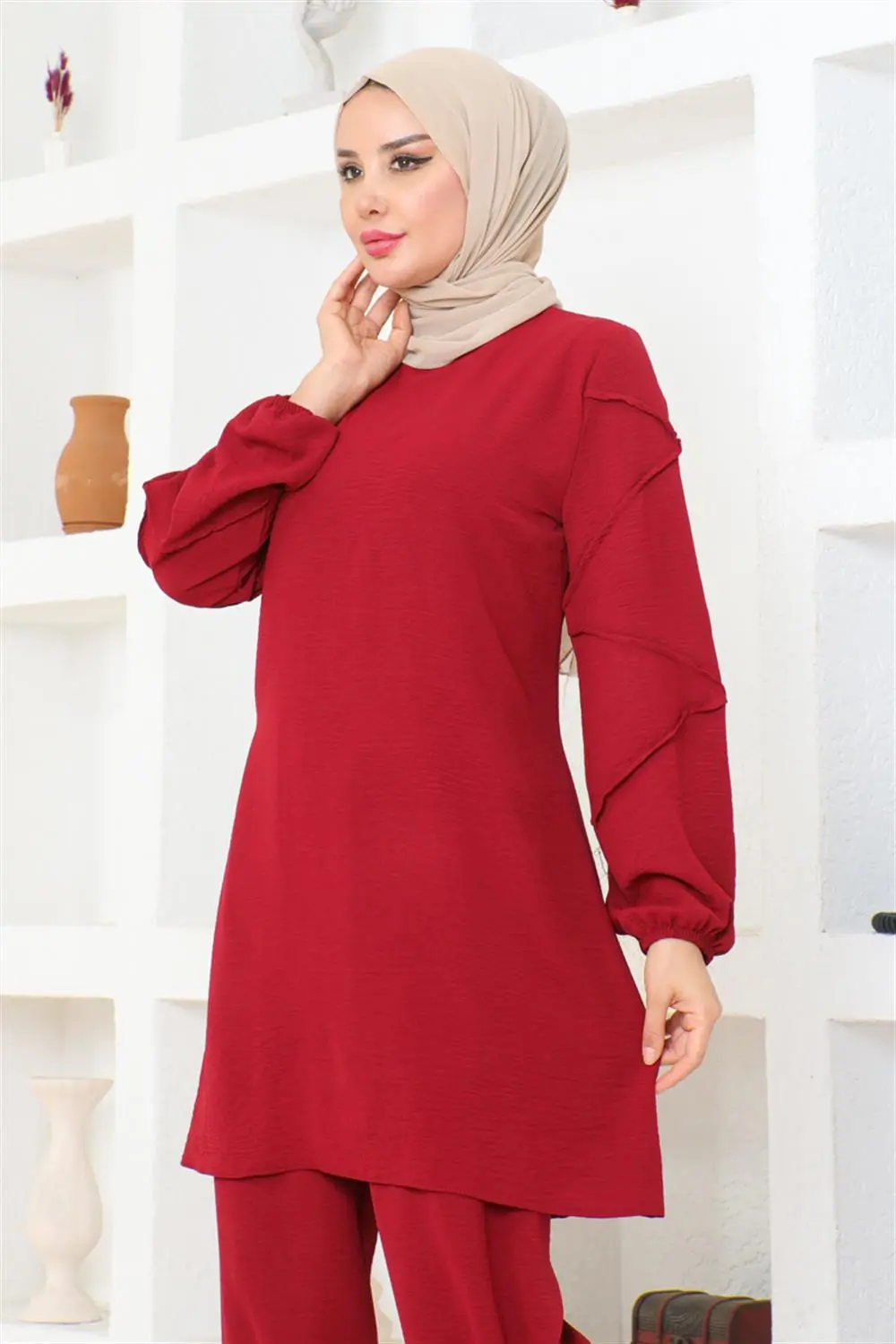 Aerobin Suit With Sleeve Detail-detail