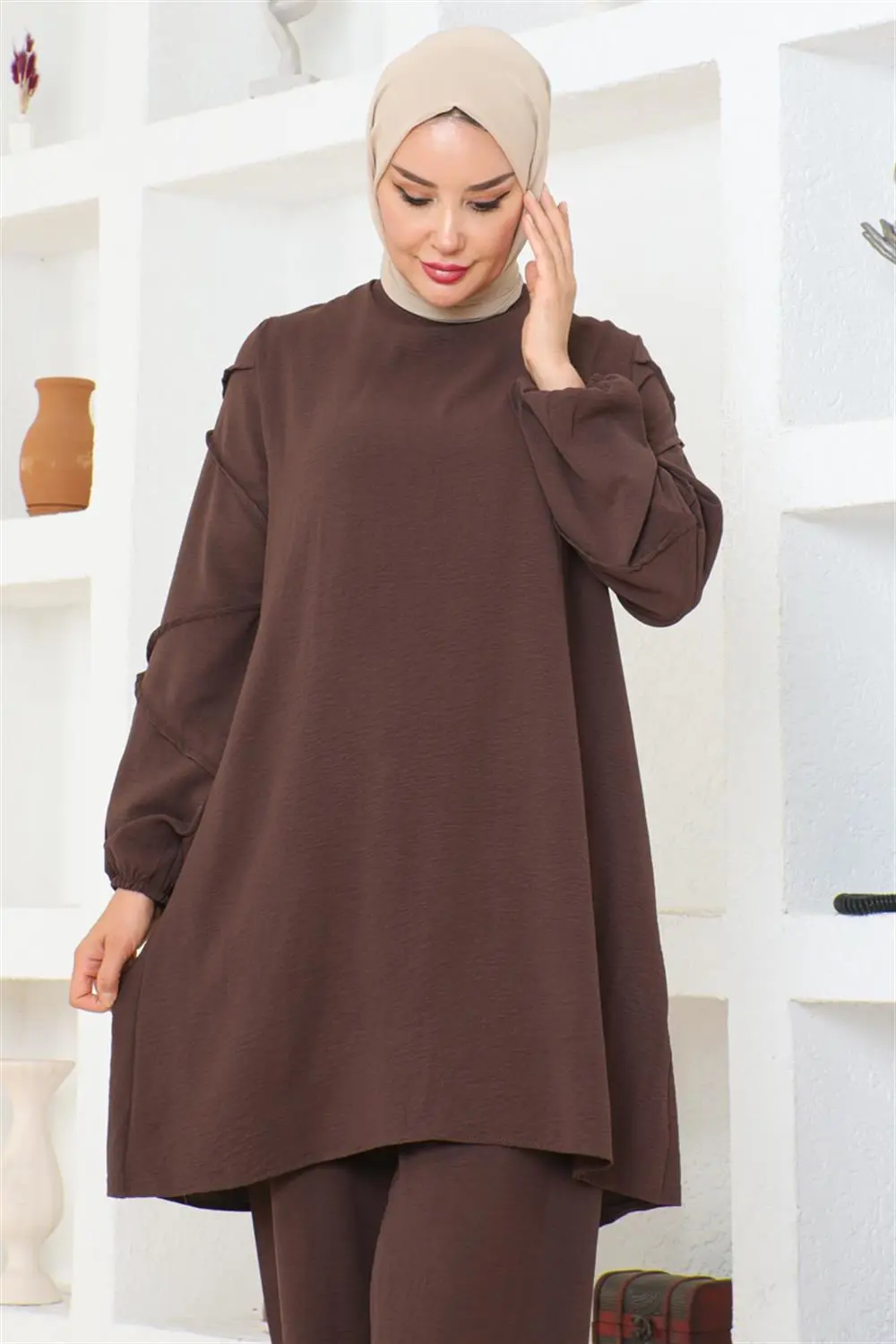 Aerobin Suit With Sleeve Detail-detail