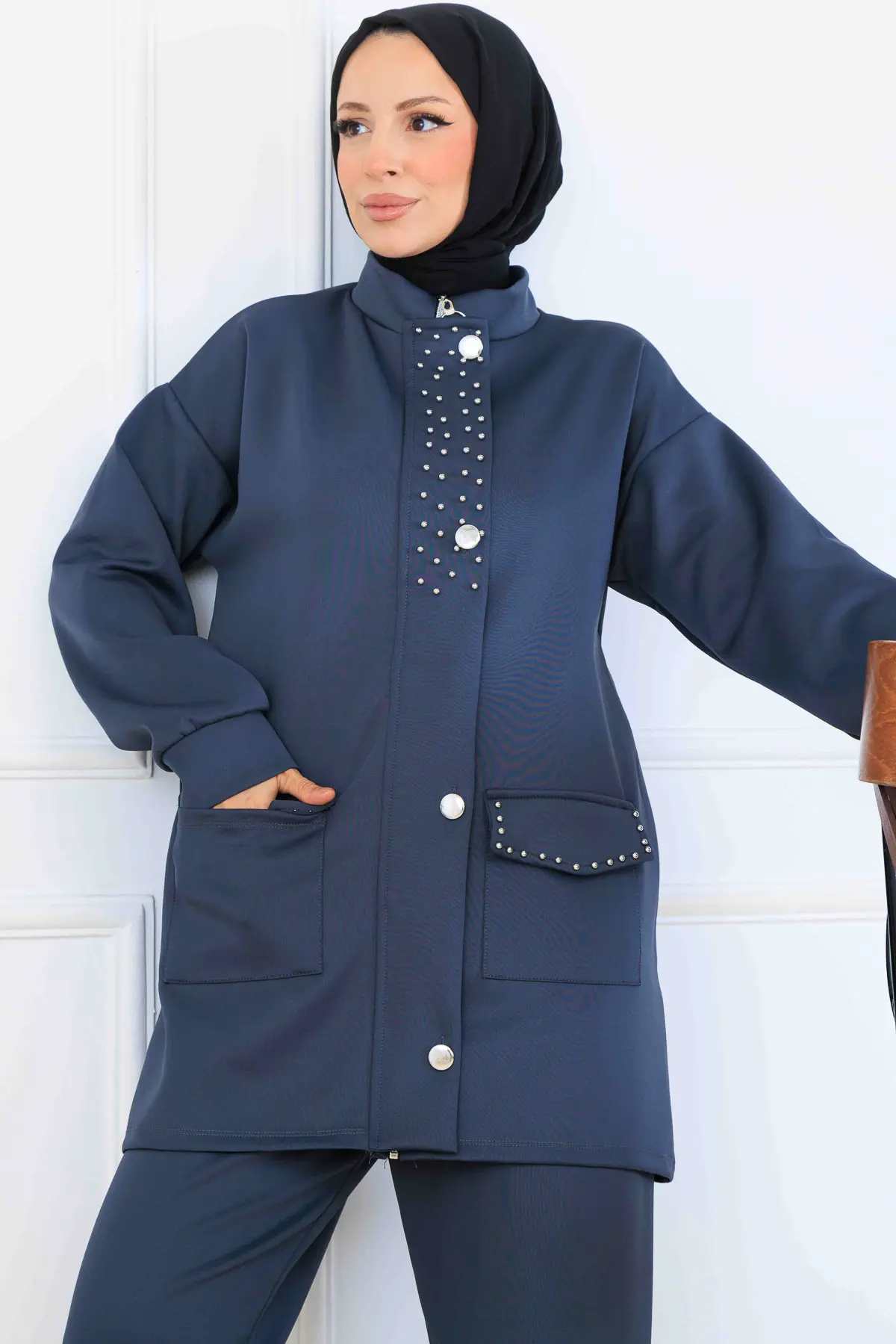 Beaded Detailed Scuba Two Piece Set-detail