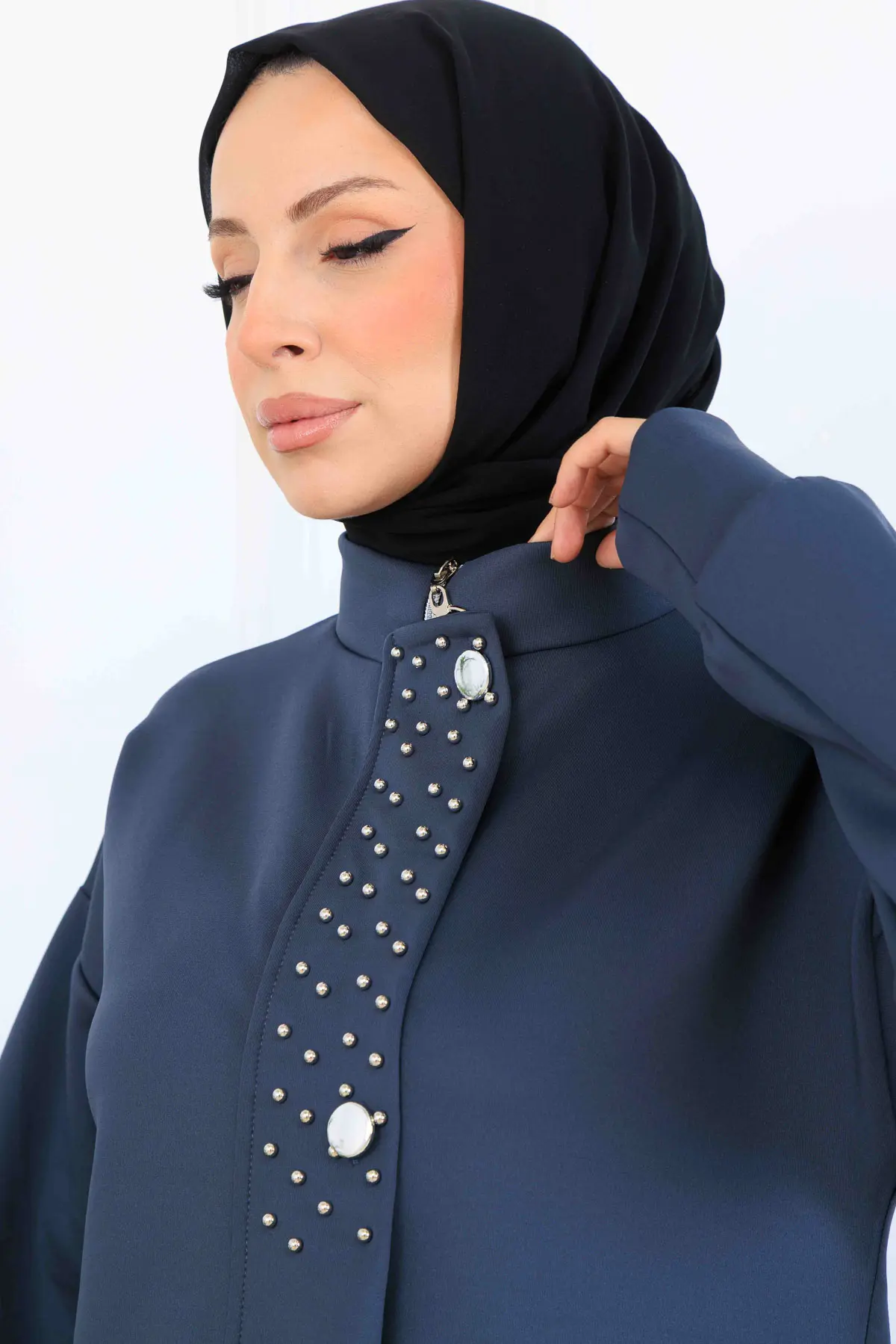 Beaded Detailed Scuba Two Piece Set-detail