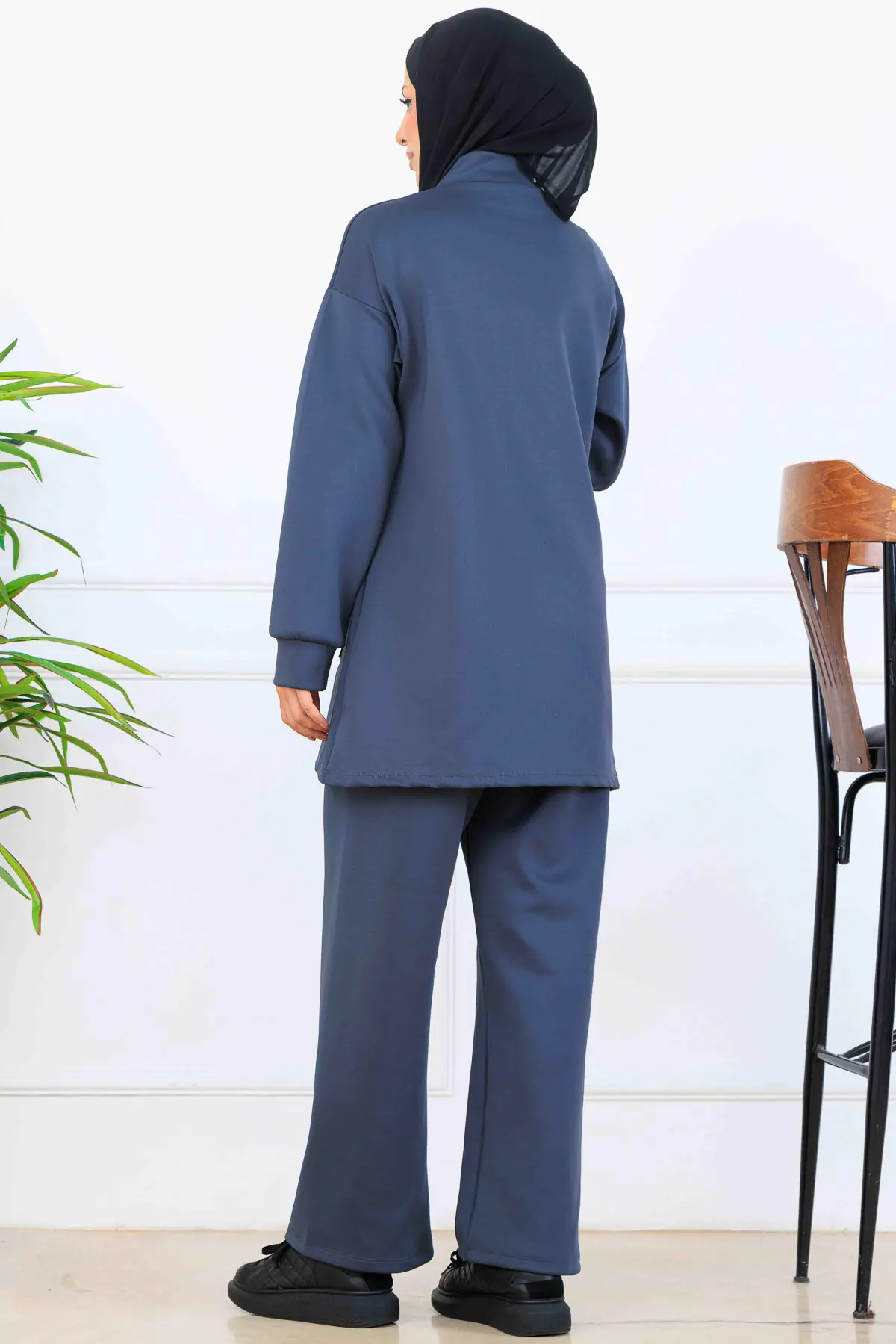 Beaded Detailed Scuba Two Piece Set-detail