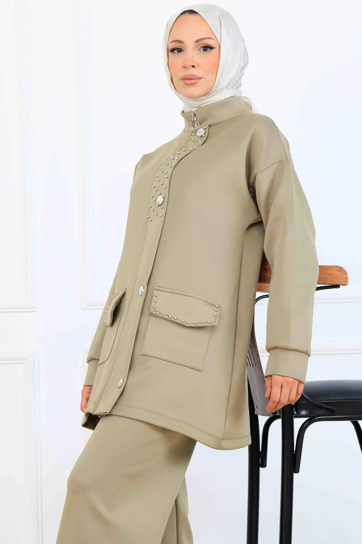 Beaded Detailed Scuba Two Piece Set-detail