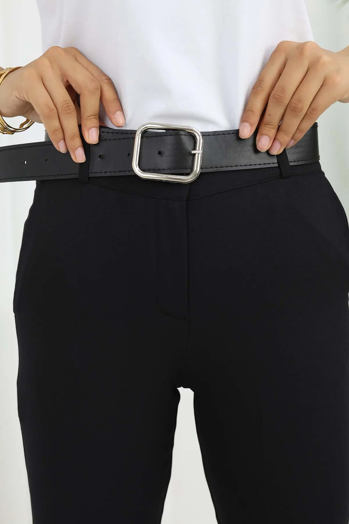 Belted Bell-bottom Trousers-detail