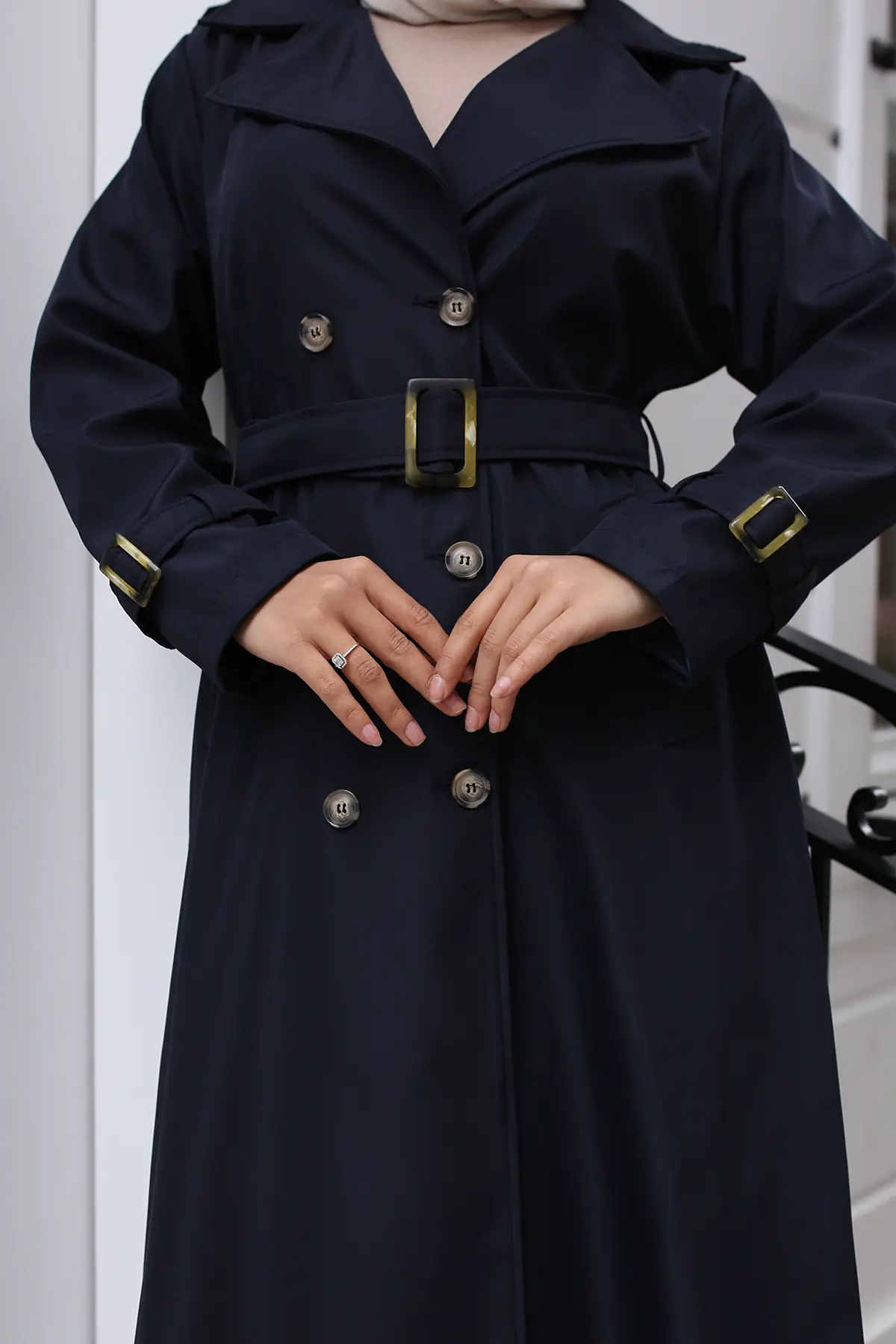 Belted Hijab Trench Coat-detail