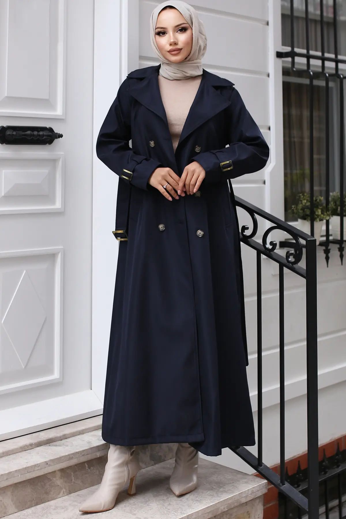 Belted Hijab Trench Coat-detail