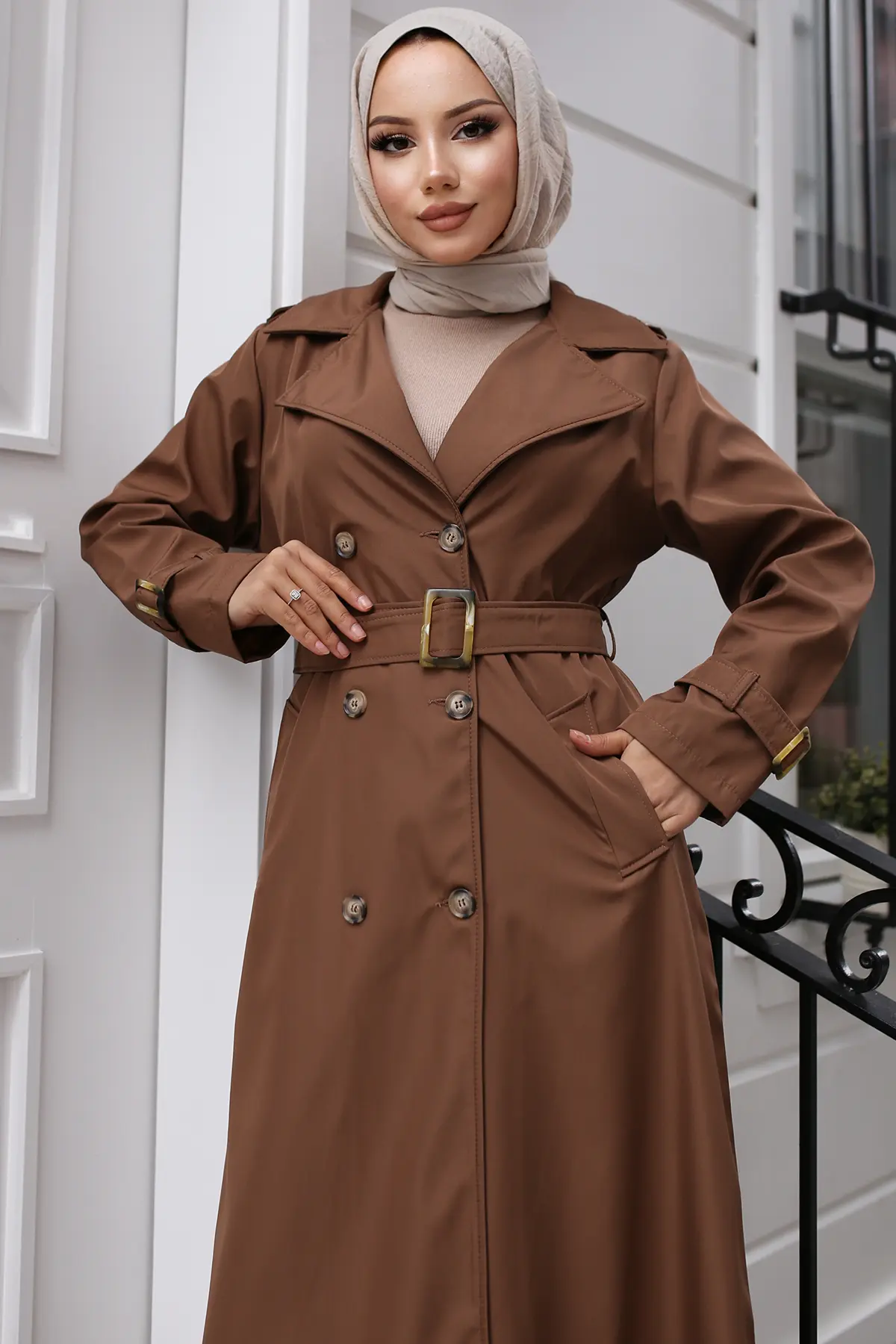 Belted Hijab Trench Coat-detail