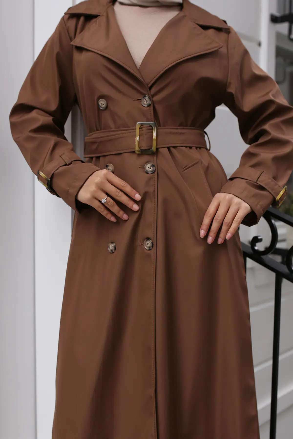 Belted Hijab Trench Coat-detail