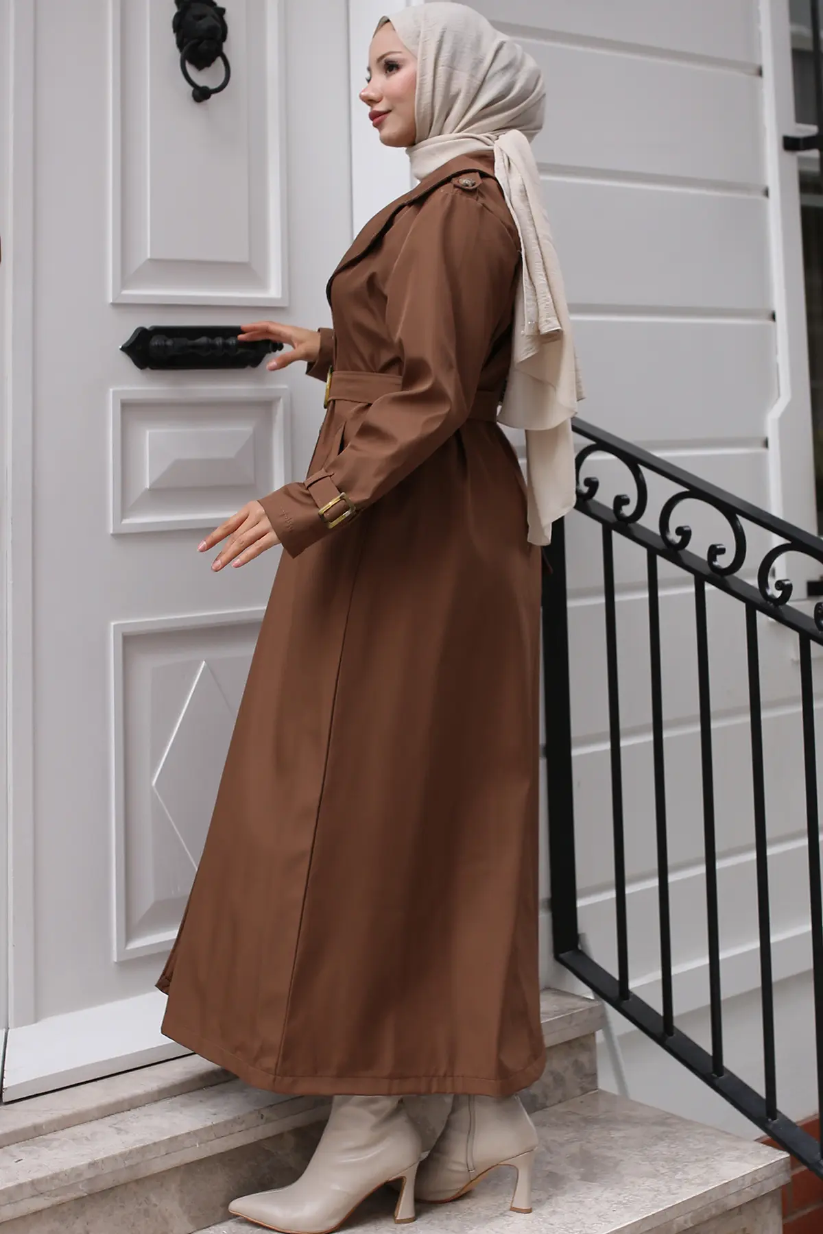 Belted Hijab Trench Coat-detail