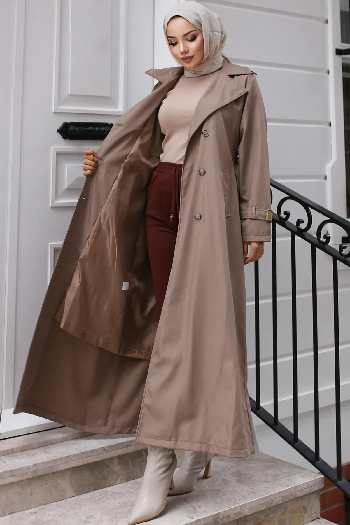 Belted Hijab Trench Coat-detail