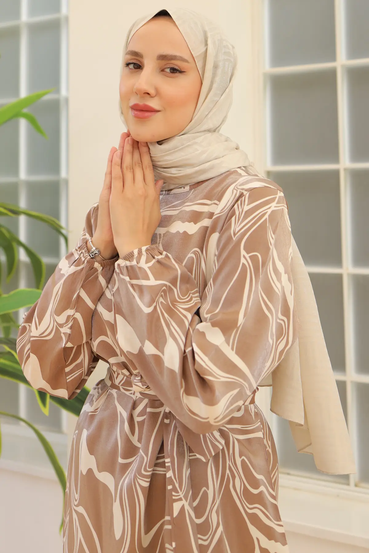 Belted Patterned Dress-detail