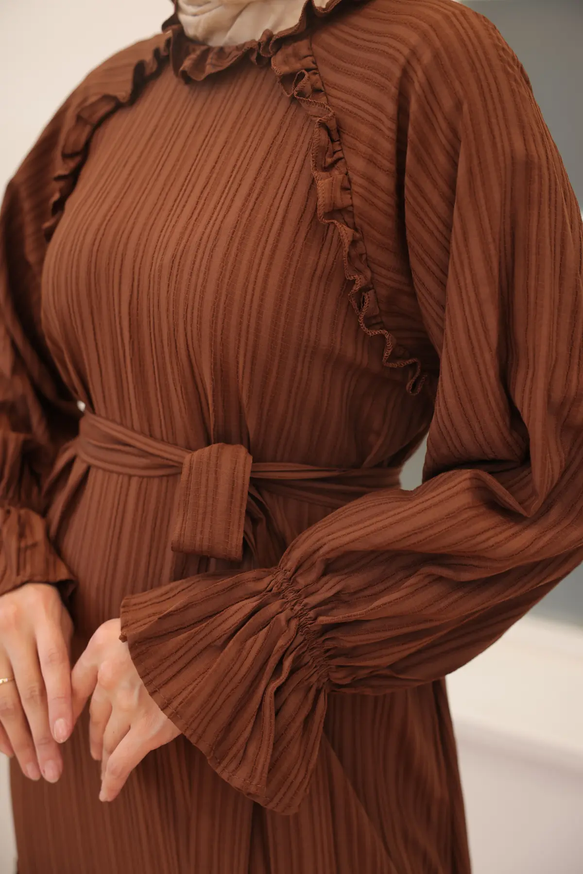 Belted Ruffle Detailed Dress-detail