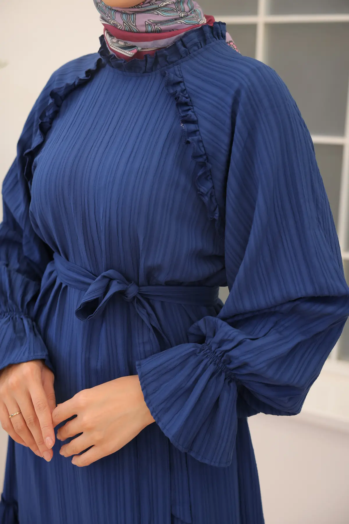 Belted Ruffle Detailed Dress-detail