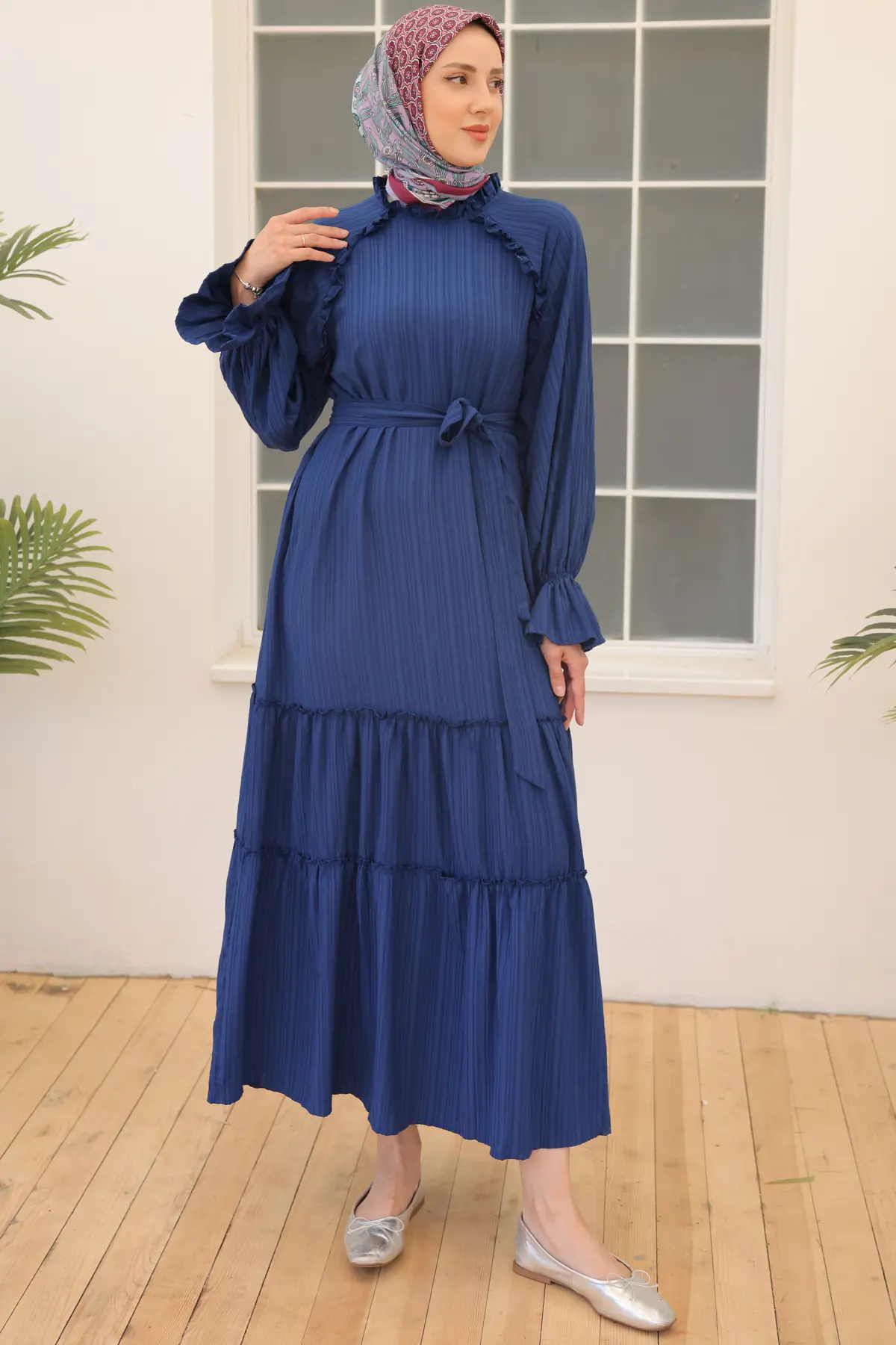 Belted Ruffle Detailed Dress-detail