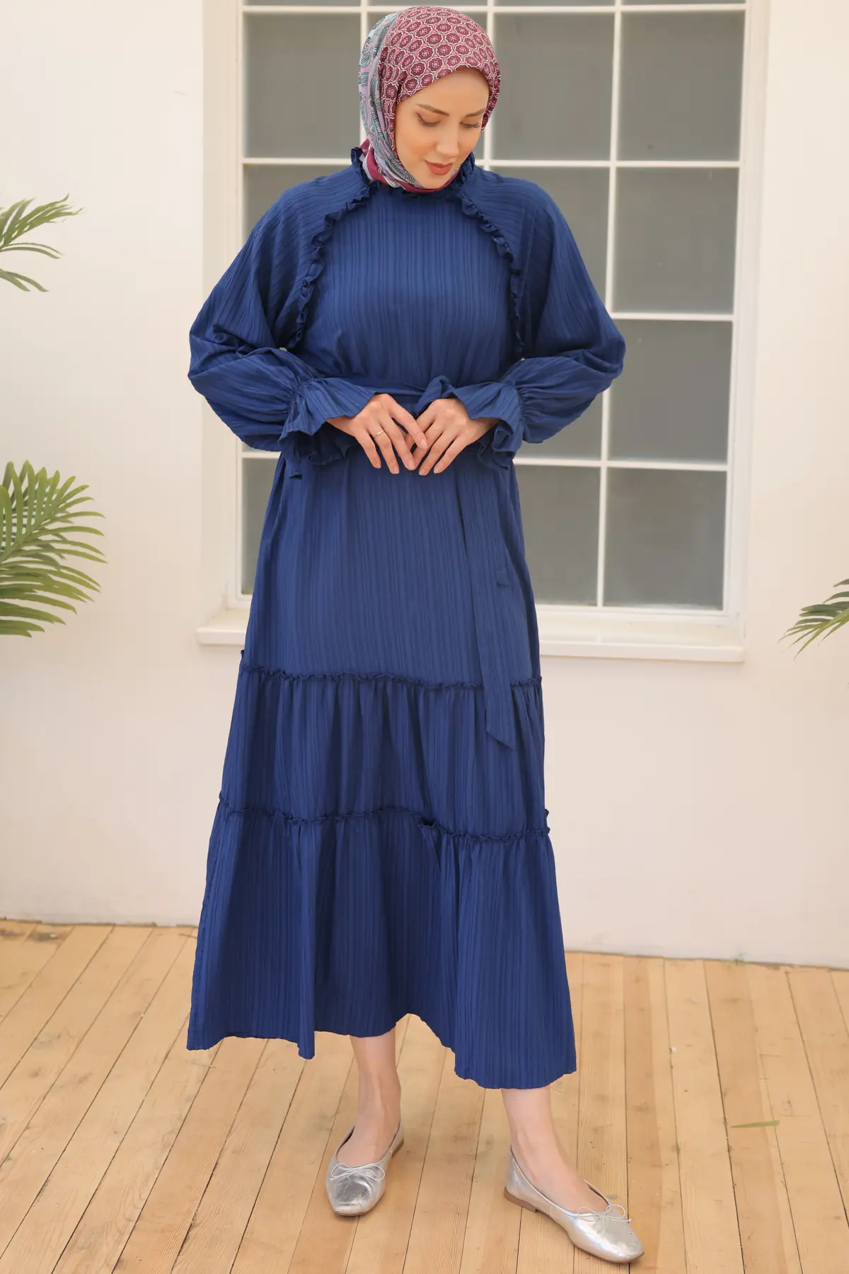 Belted Ruffle Detailed Dress-detail