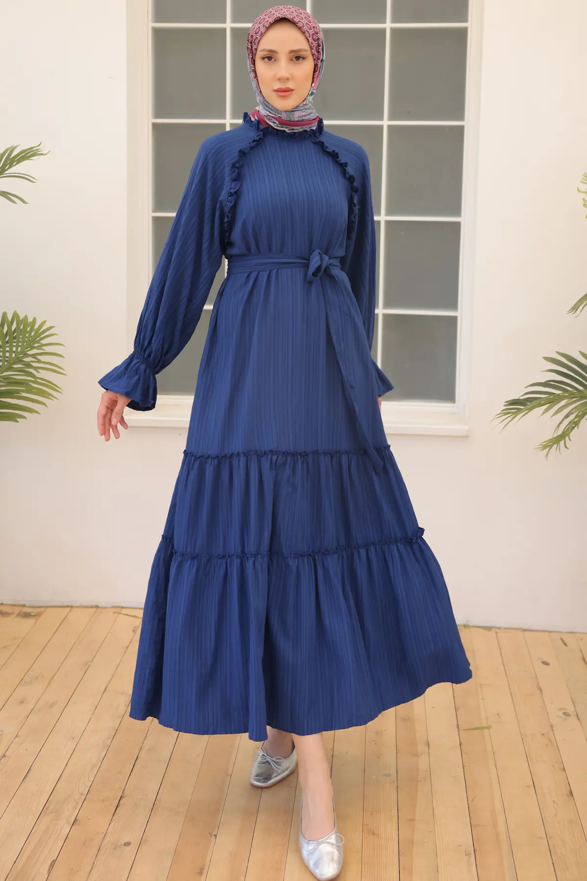 Belted Ruffle Detailed Dress-detail