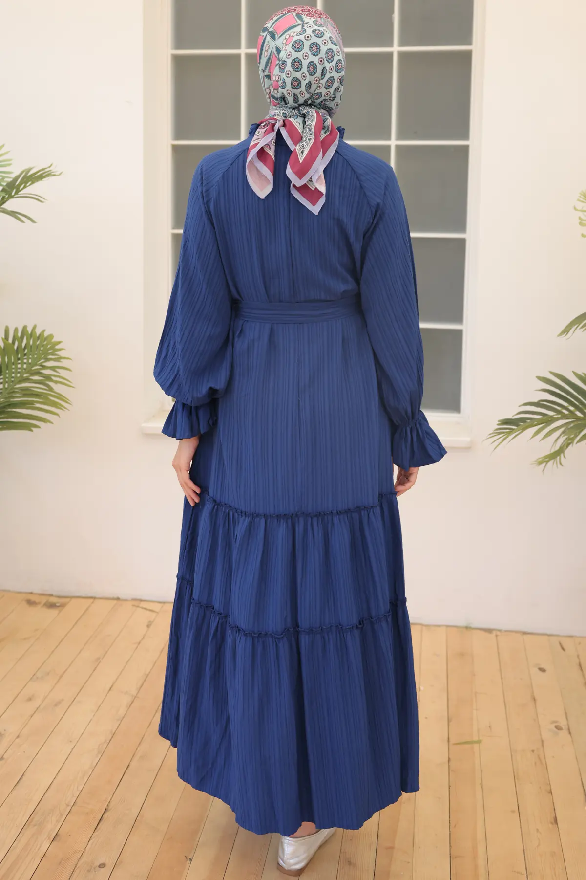 Belted Ruffle Detailed Dress-detail