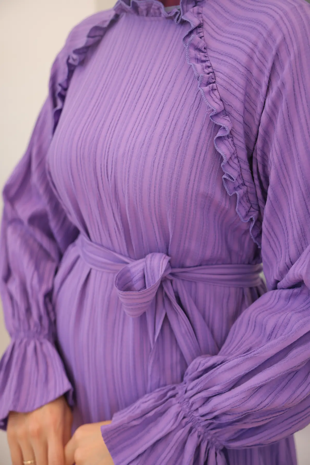 Belted Ruffle Detailed Dress-detail