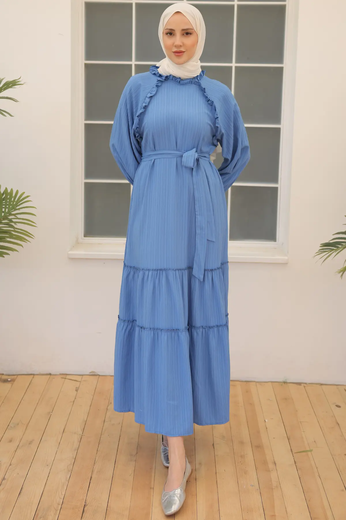 Belted Ruffle Detailed Dress-detail