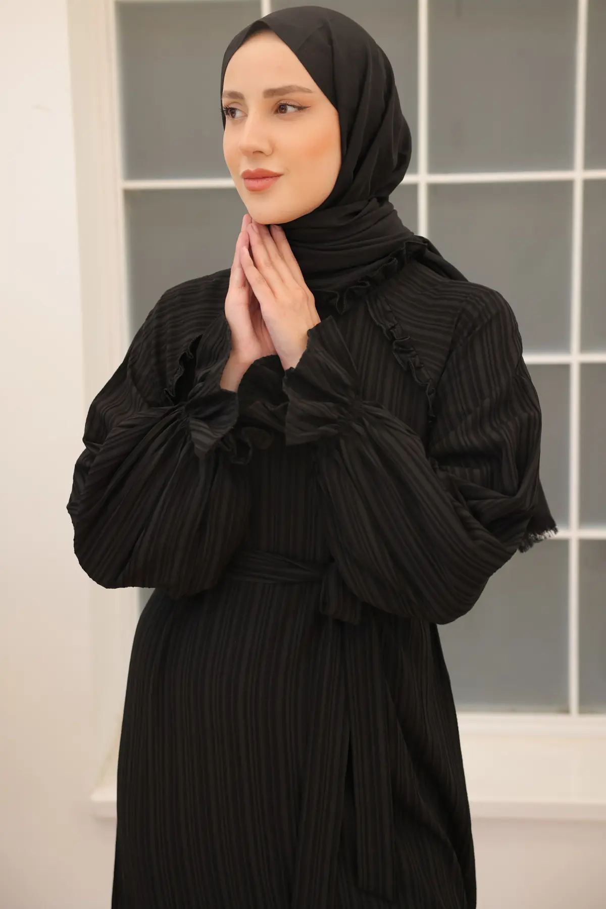 Belted Ruffle Detailed Dress-detail