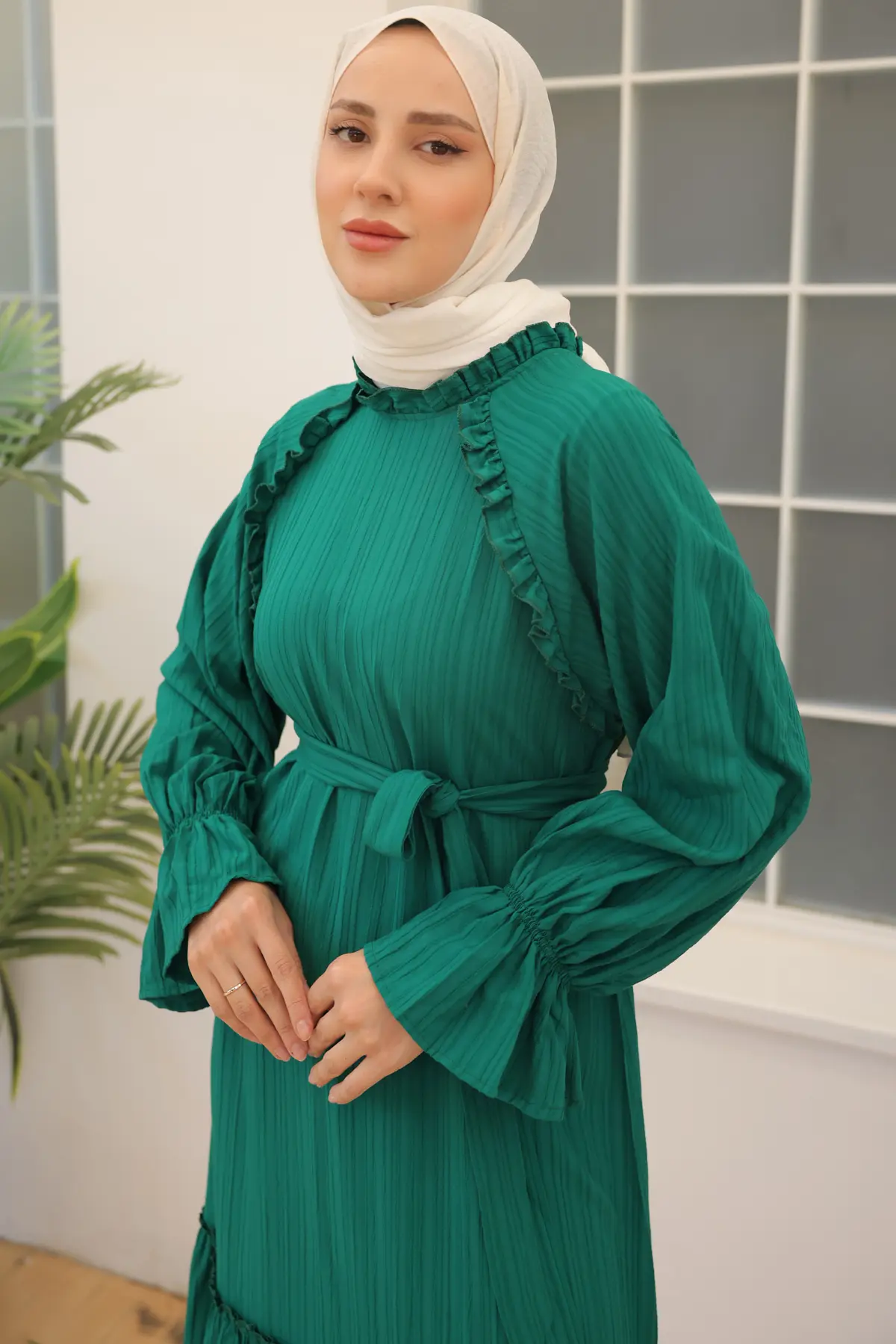 Belted Ruffle Detailed Dress-detail