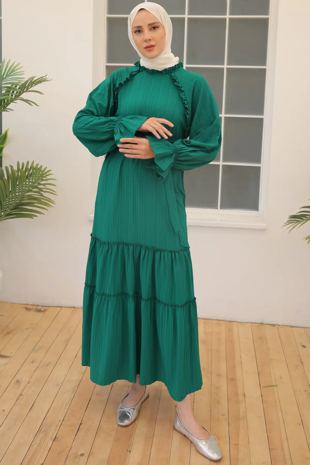 Belted Ruffle Detailed Dress-detail