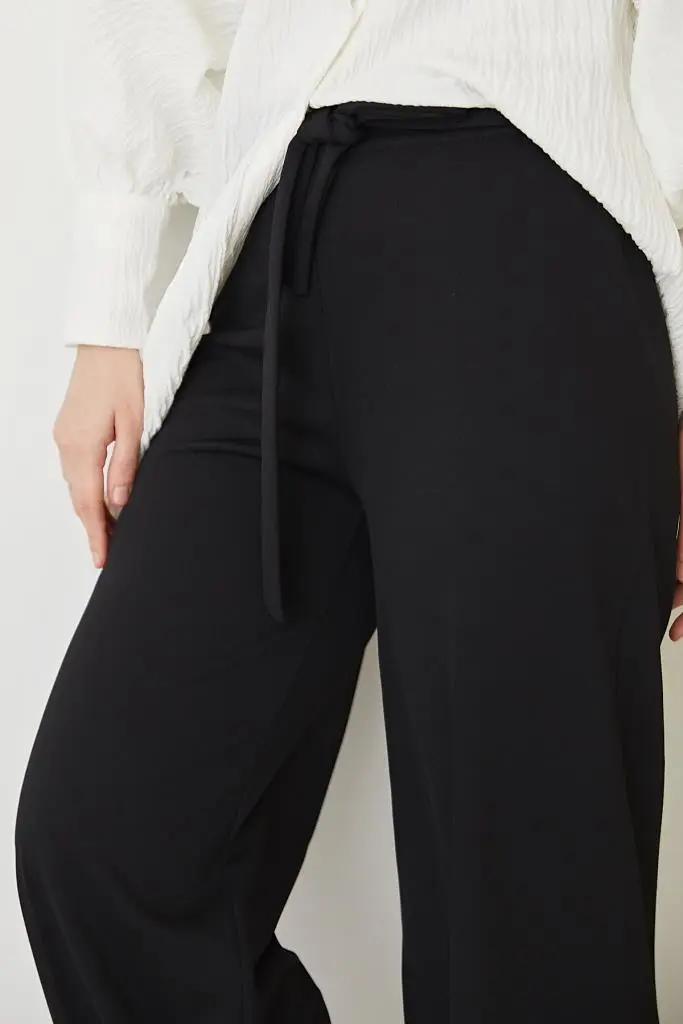 Black Belted Hijab Pants-detail
