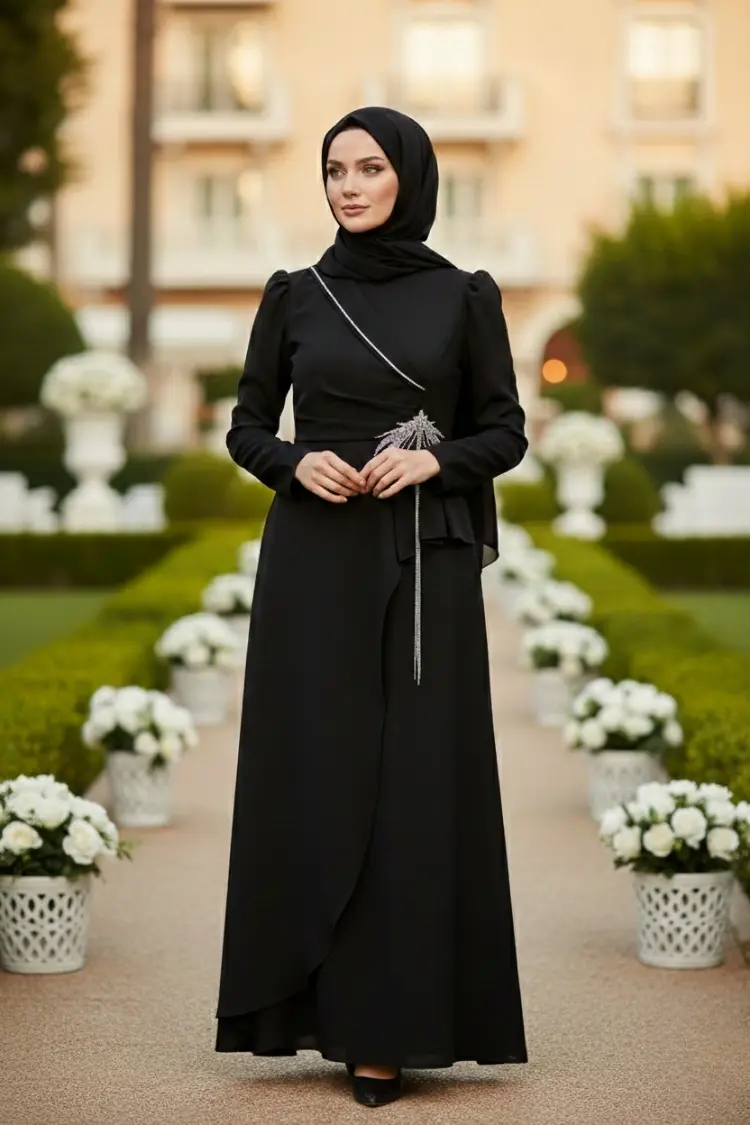 Black Stone Detailed Evening Dress-detail