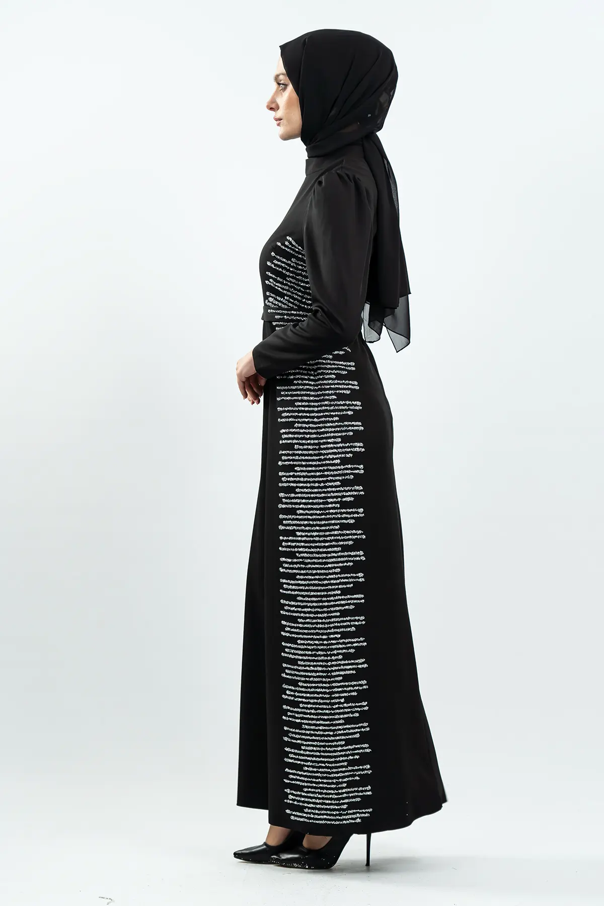 Black Stone Detailed Evening Dress-detail