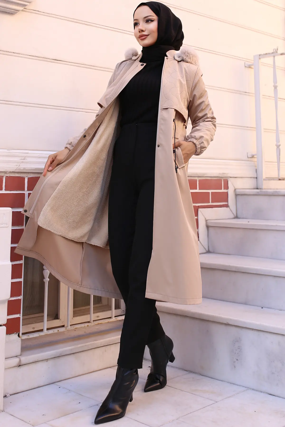 Bondite Coat With Plush Inside And Fur Collar-detail