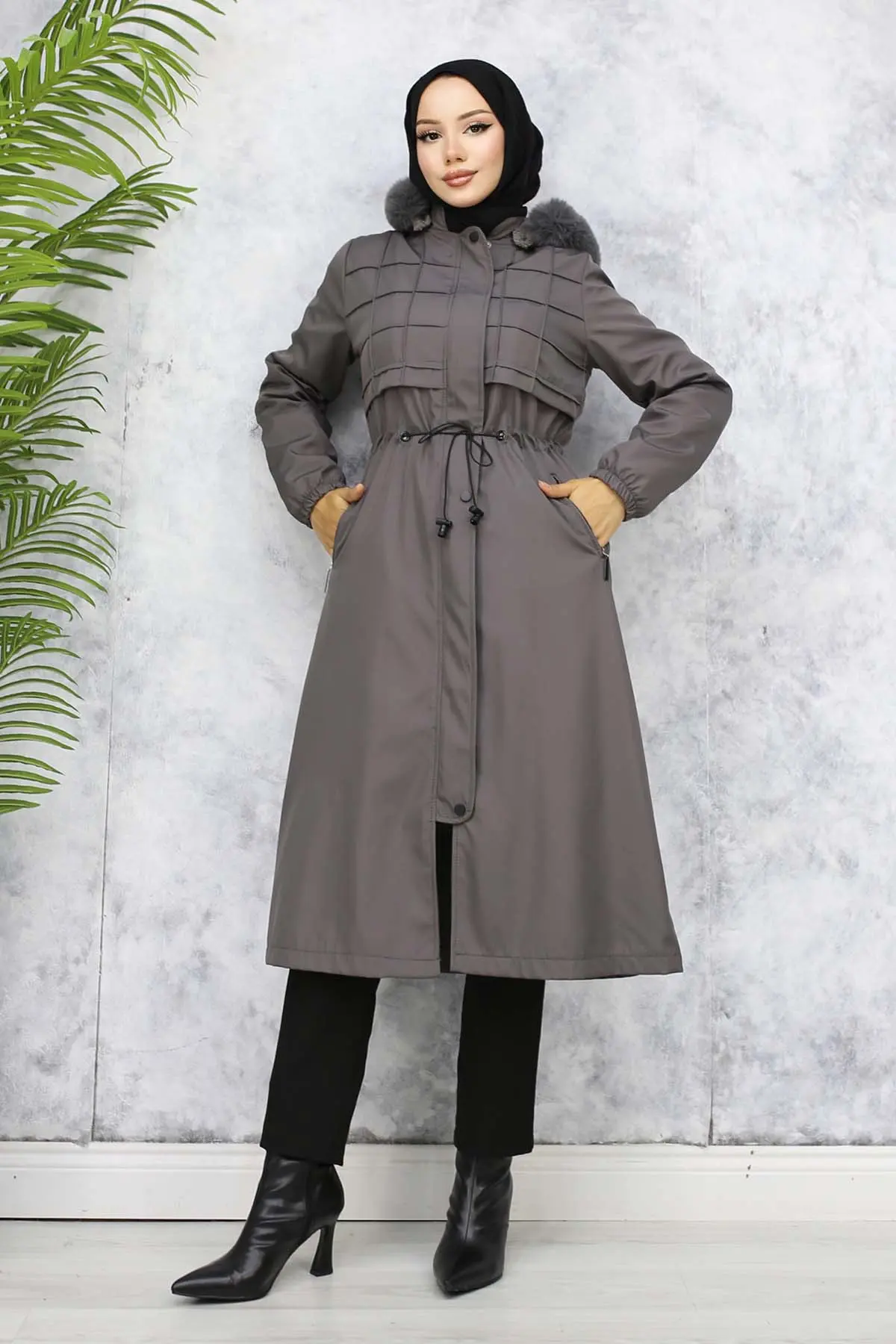 Bondite Coat With Plush Inside And Fur Collar