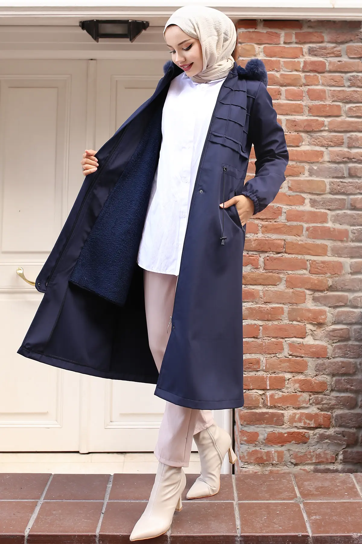 Bondite Coat With Plush Inside And Fur Collar-detail