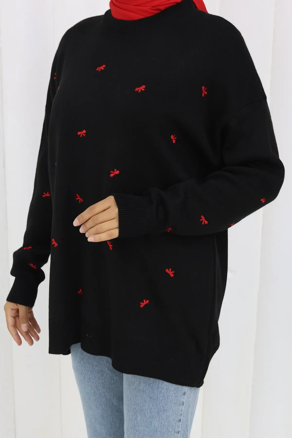 Bow Patterned Knit Sweater-detail