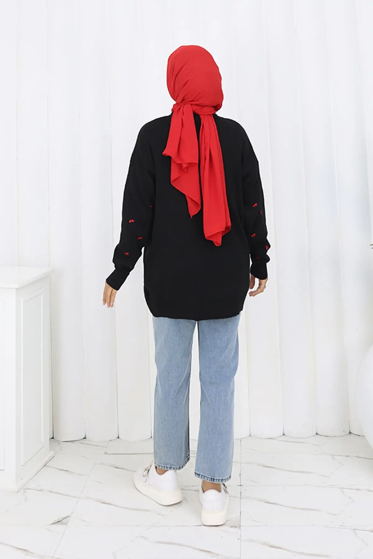 Bow Patterned Knit Sweater-detail