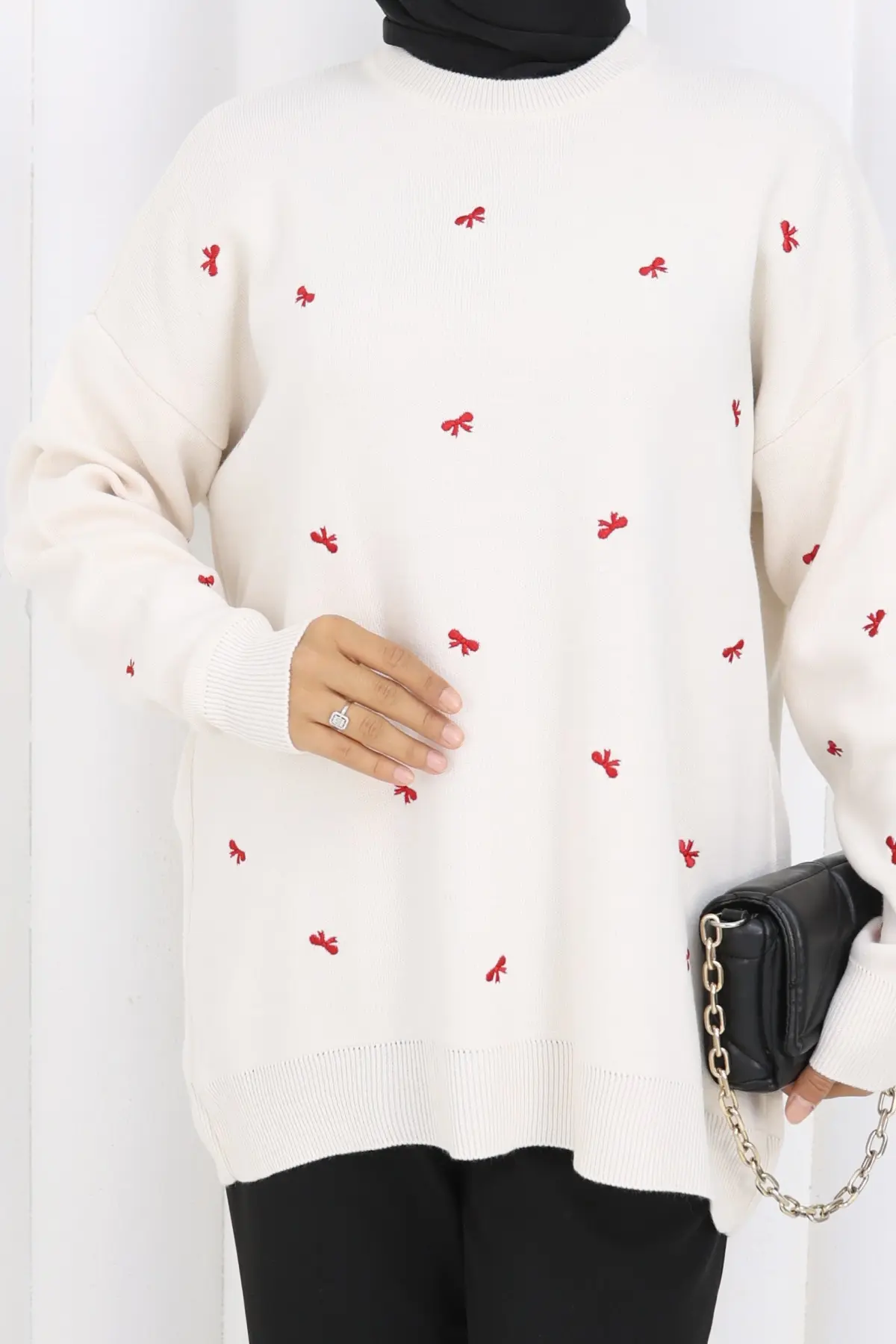 Bow Patterned Knit Sweater-detail