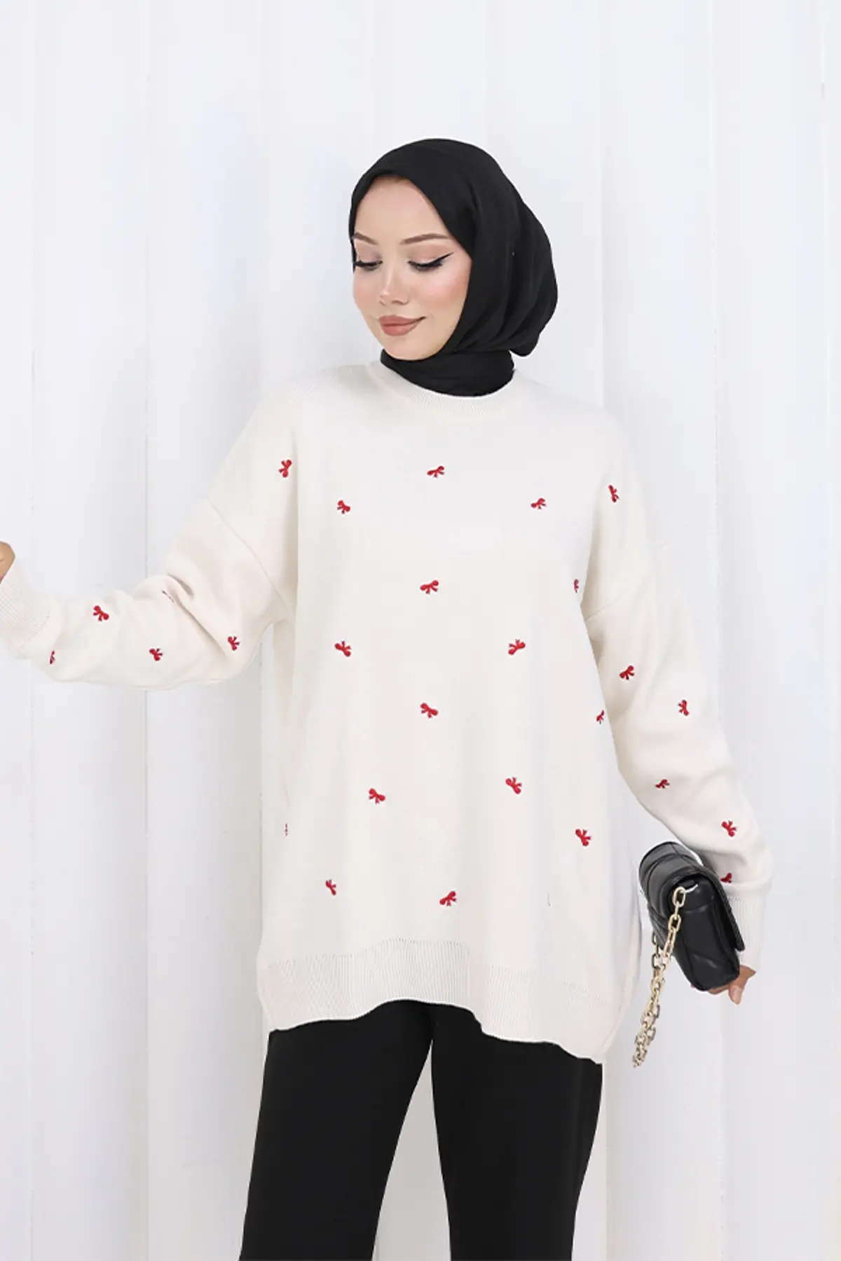 Bow Patterned Knit Sweater-detail