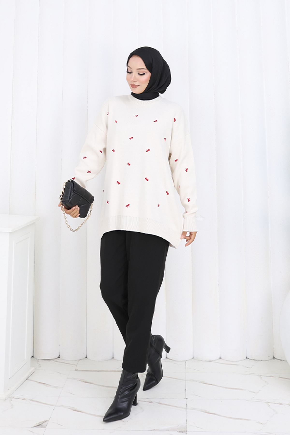 Bow Patterned Knit Sweater