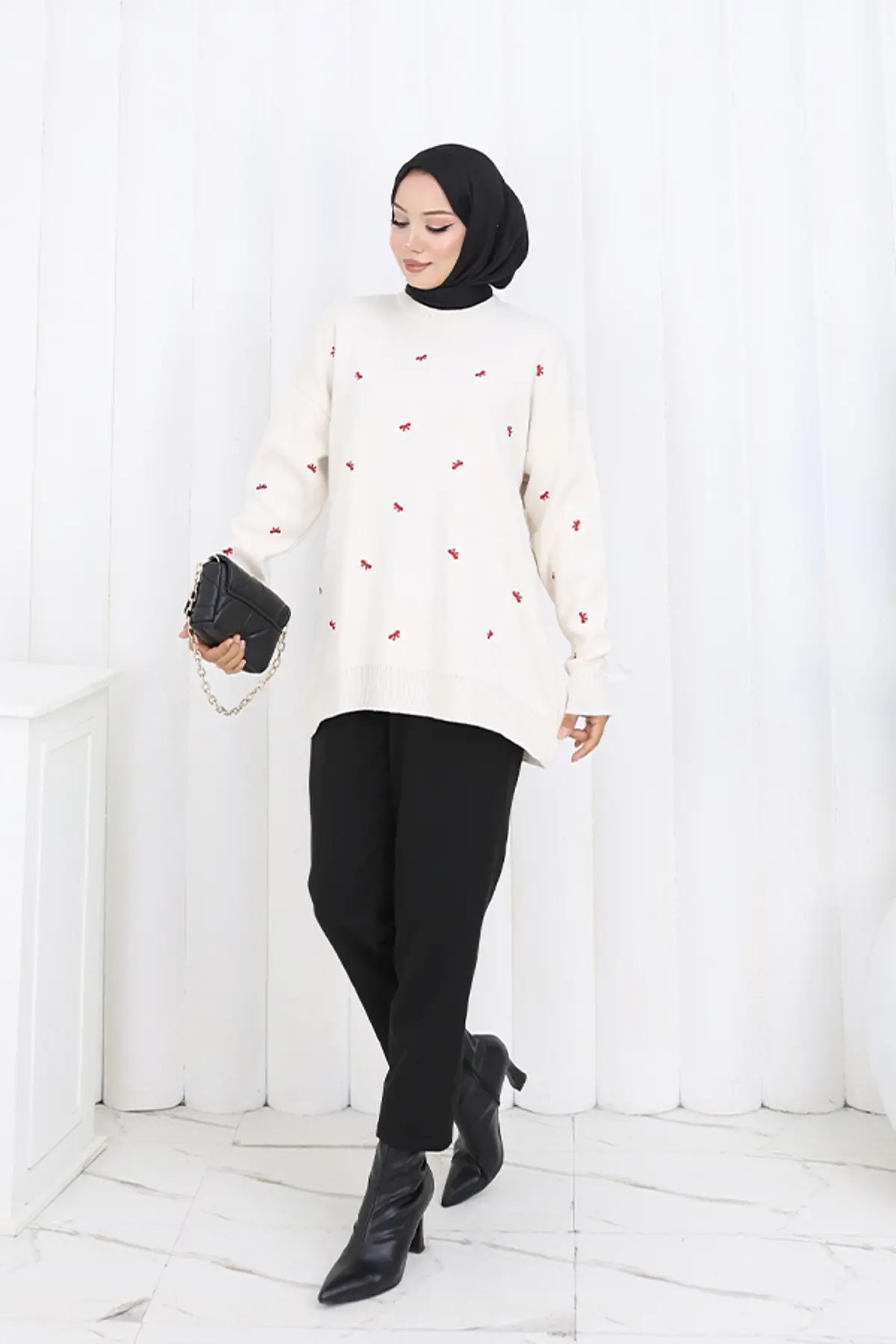 Bow Patterned Knit Sweater