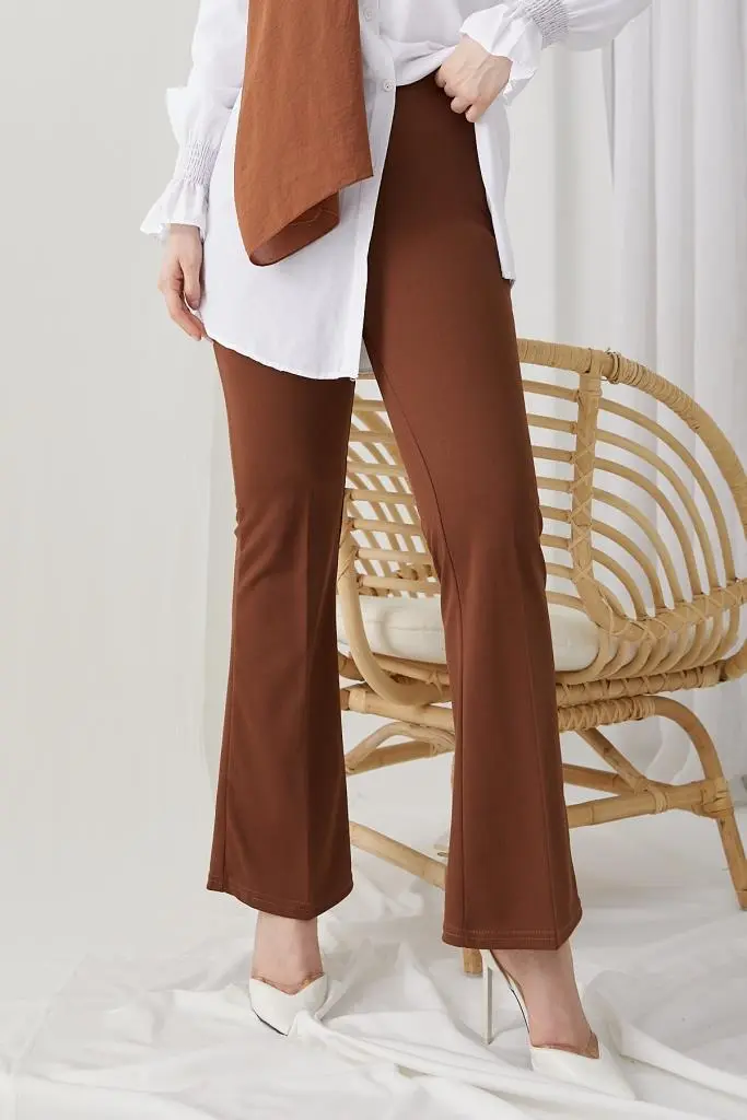 Brown Spanish Cuffed Fabric Trousers-detail