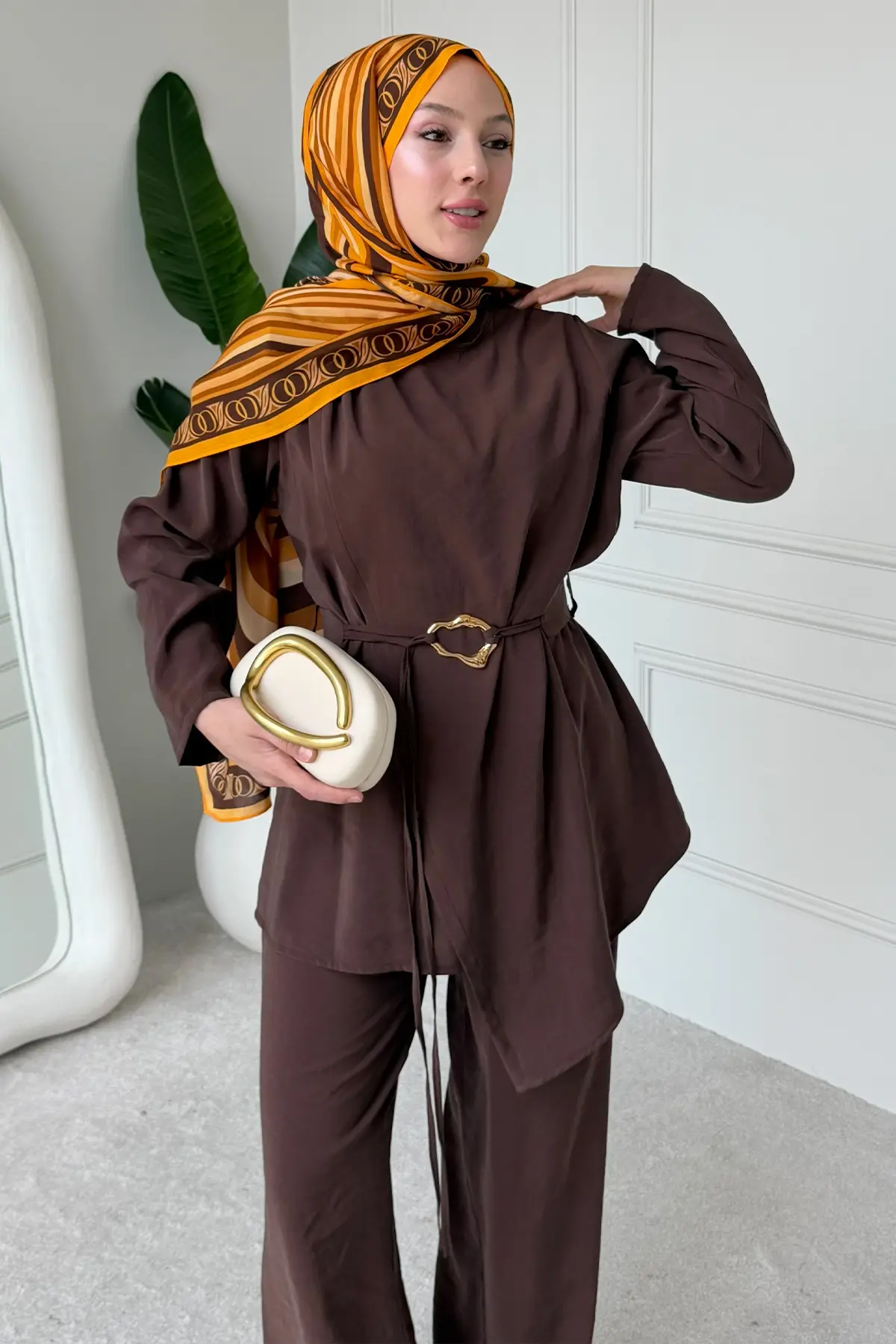 Buckled Two-piece Set-detail