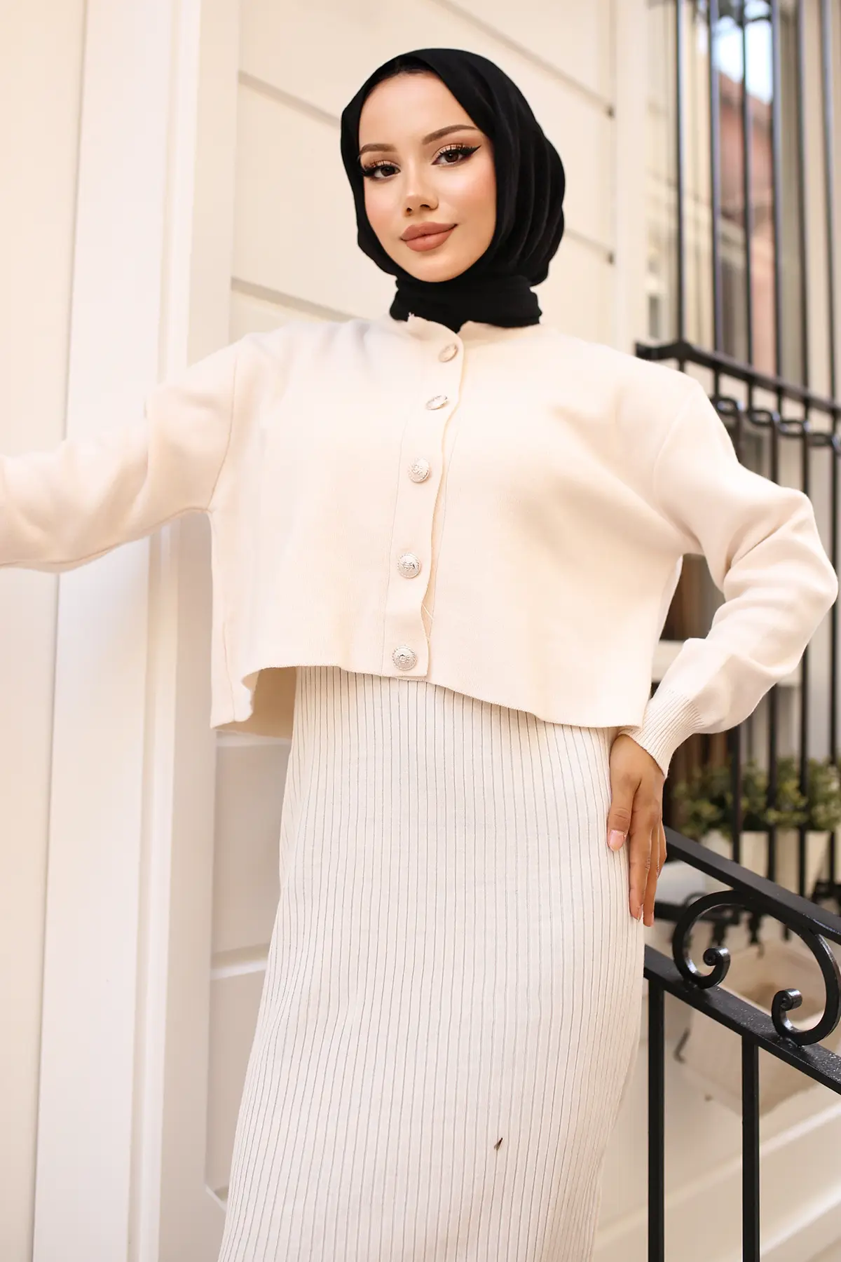 Button Detailed Gilet Knitwear Set-detail