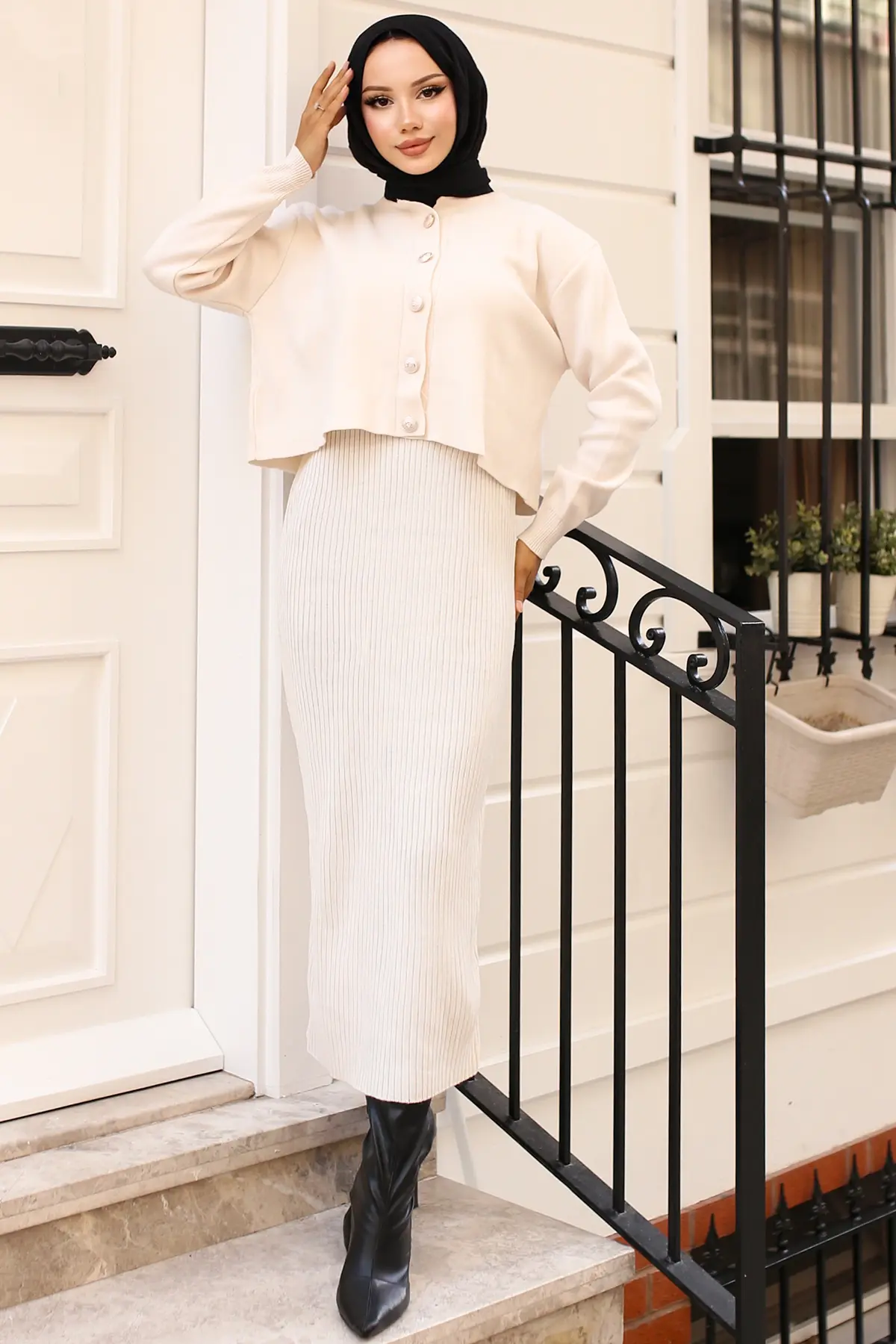 Button Detailed Gilet Knitwear Set-detail