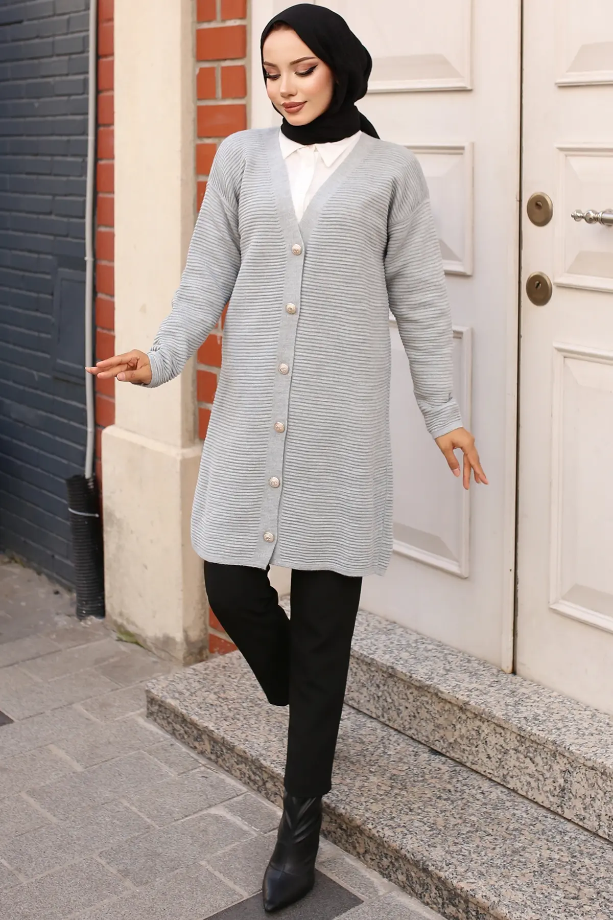 Button Detailed Ribbed Cardigan-detail