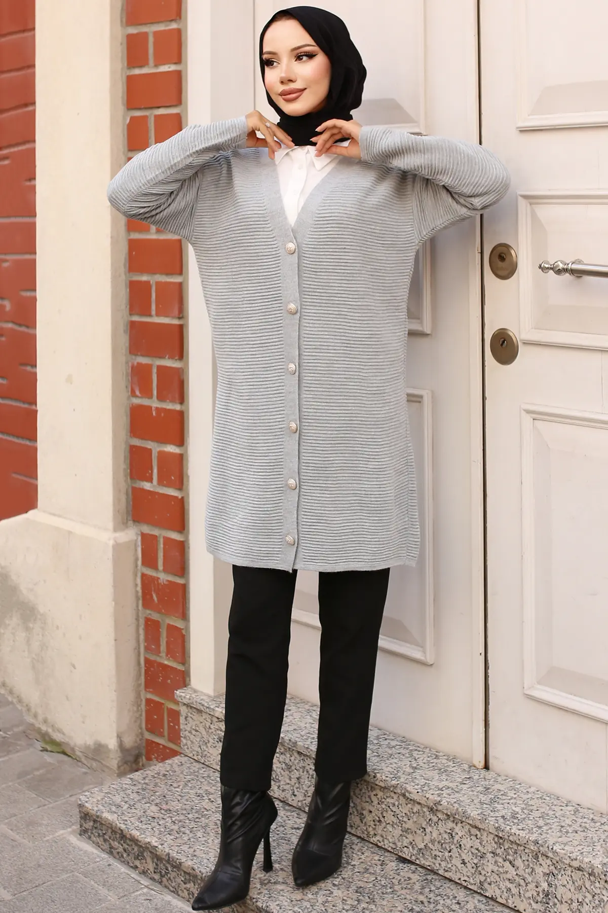 Button Detailed Ribbed Cardigan-detail