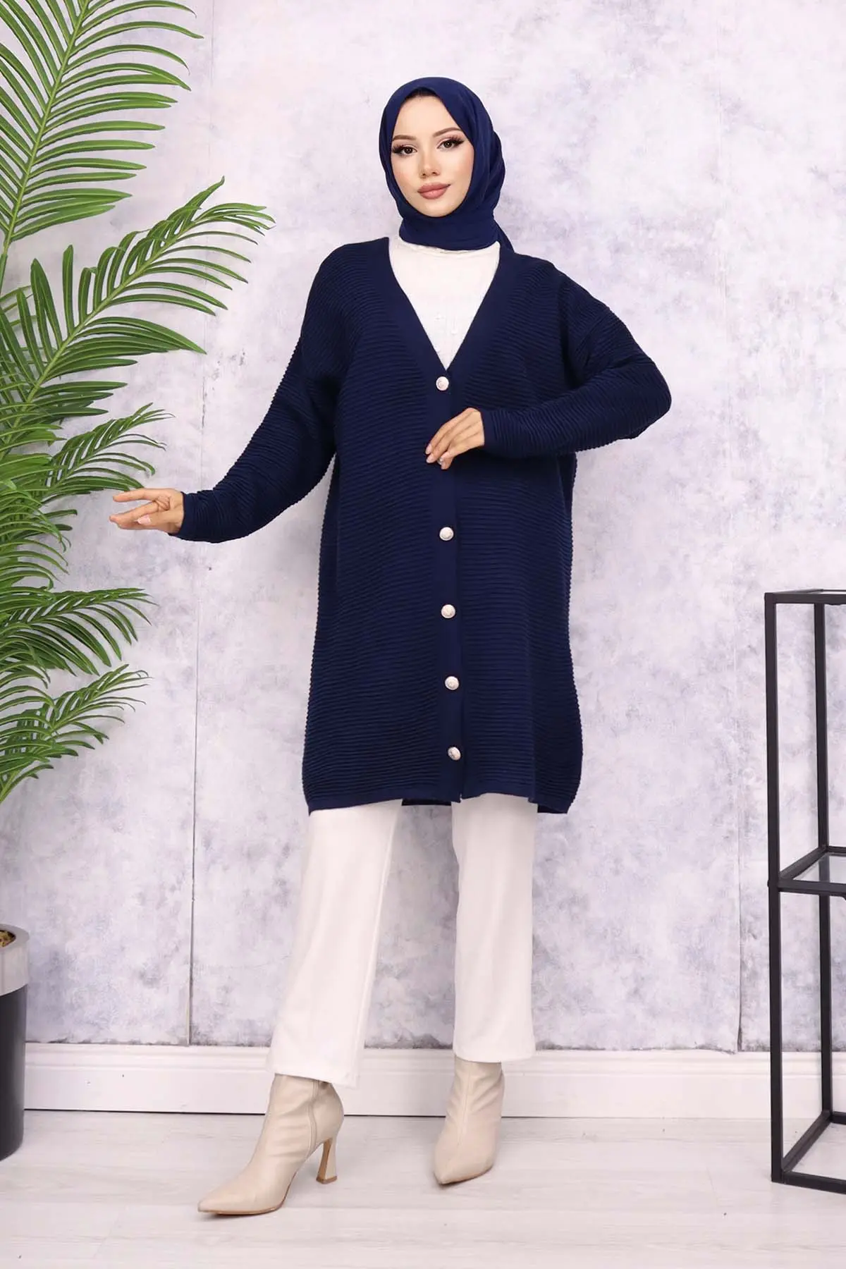 Button Detailed Ribbed Cardigan-detail